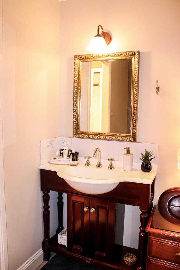 Plumes Boutique Bed & Breakfast Τάμγουορθ Εξωτερικό φωτογραφία
