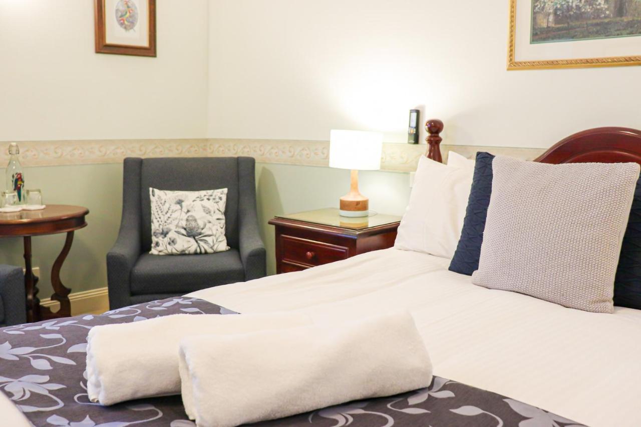 Plumes Boutique Bed & Breakfast Τάμγουορθ Εξωτερικό φωτογραφία